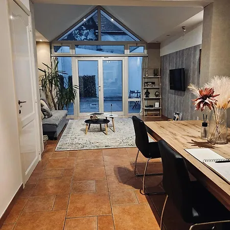 Gasthuis Scone - Guestroom - Centre Of In Calm Area *